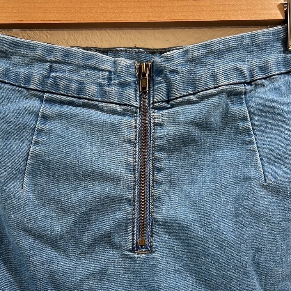 FOREVER 21 Skirts | Denim Minimalist Mod Distressed Women’s Mini Skirt | Large - Picture 5 of 6